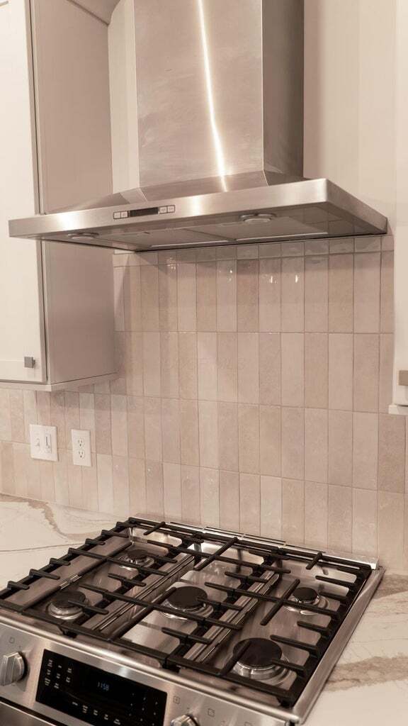 Building Photo - 6633 Dale Dr