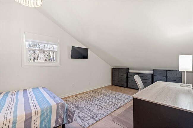 Building Photo - 181 Arrowood Ln