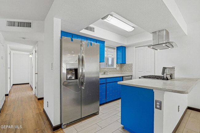 Building Photo - 5609 Van Horn Dr