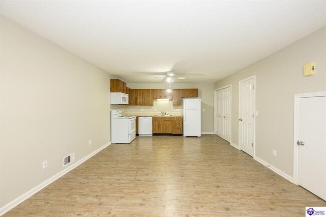 Building Photo - 173 Creekvale Dr
