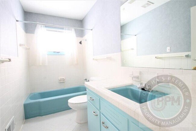 Building Photo - Beautiful 3 Bedroom Home with Finished Basement