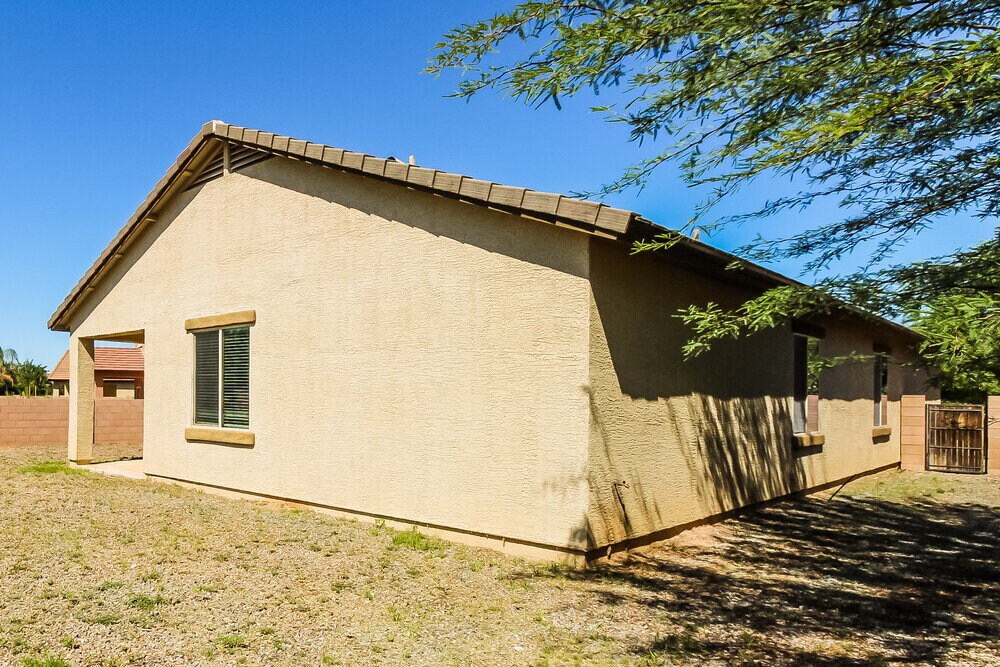 Building Photo - 8231 W Razorbill Dr