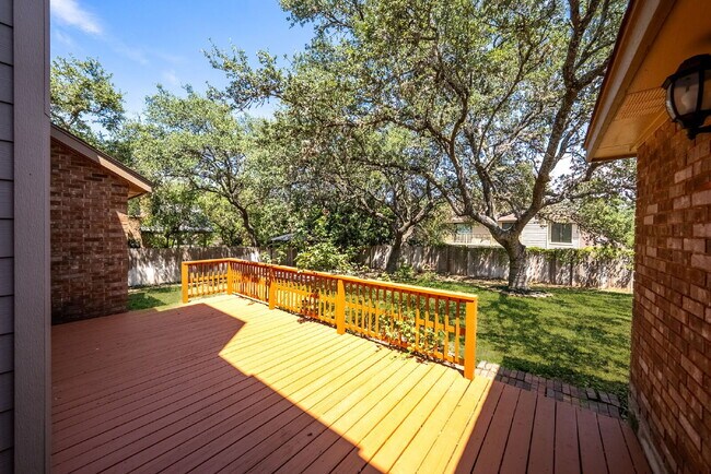 Building Photo - This is the one that checks all the boxes.
