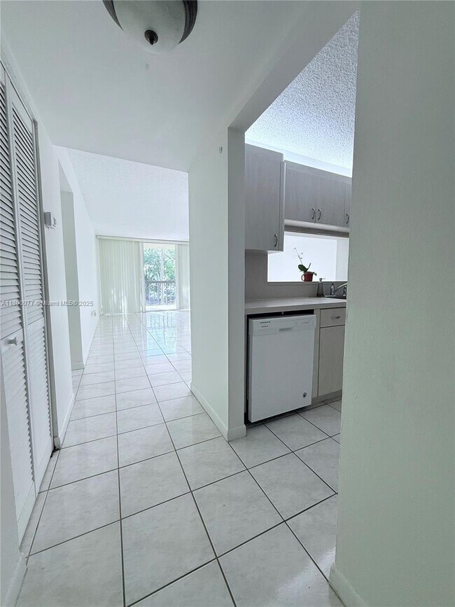 Primary Photo - 10835 SW 112th Ave