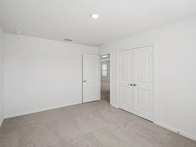 Building Photo - 522 Blanton St