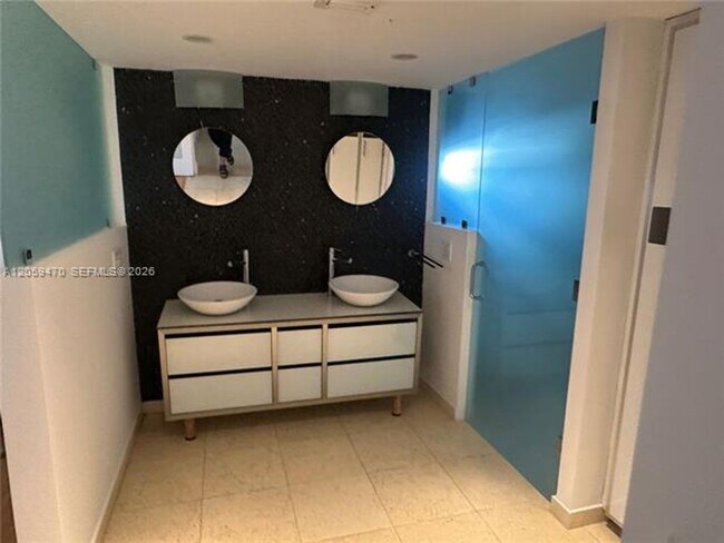 Building Photo - 9273 Collins Ave