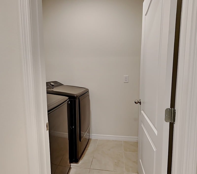 Building Photo - 1417 Sugarwood St