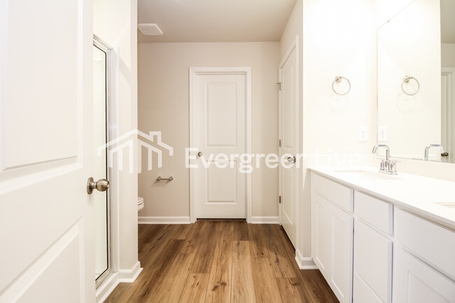 Building Photo - now