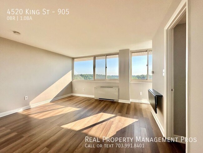 Building Photo - 4520 King St