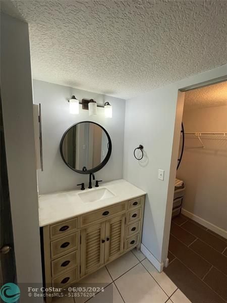 Building Photo - 3350 Jaywood Terrace