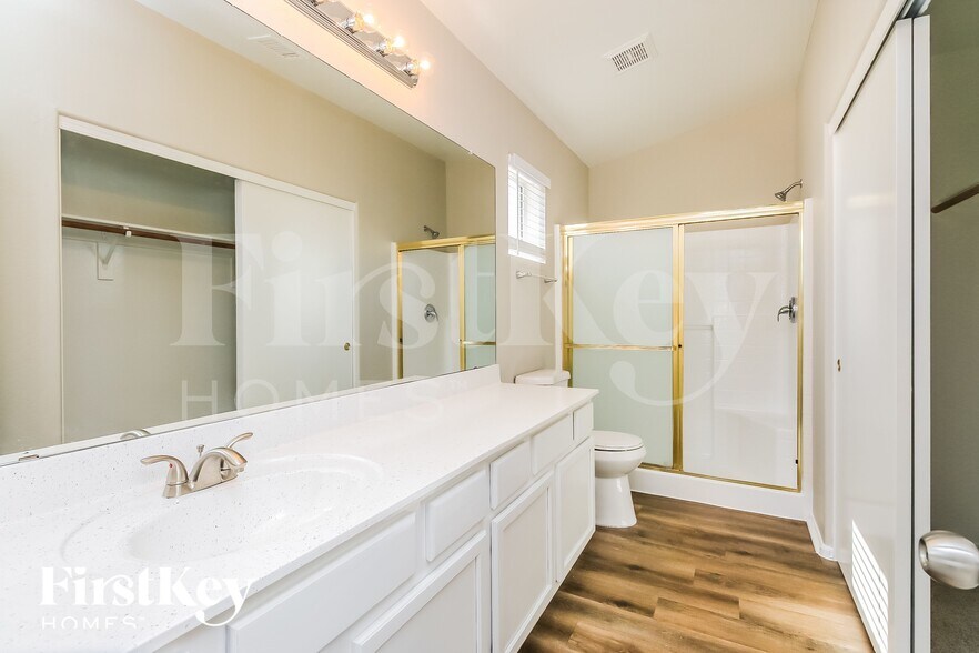 Building Photo - 4332 E Windsong Dr