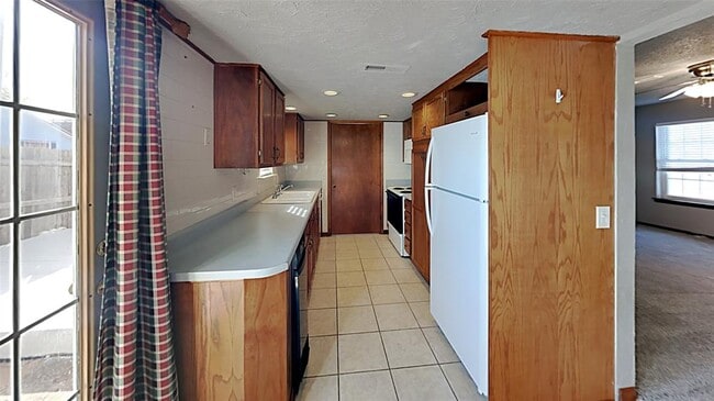 Building Photo - 436 Belmont Dr