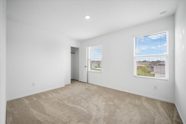 Building Photo - 220 California Bnd