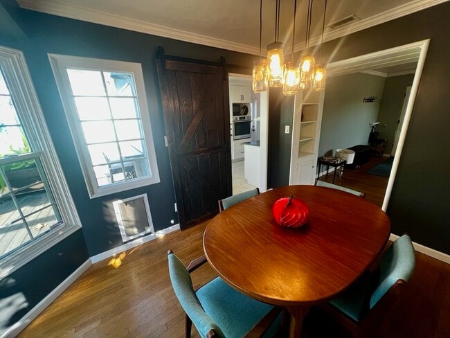 Building Photo - 4502 Euclid Ave