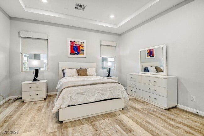 Building Photo - 342 American Dipper St