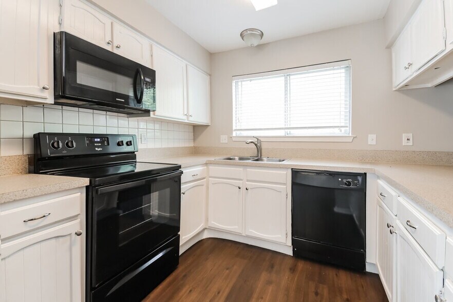 Building Photo - 1113 Heiden Ct