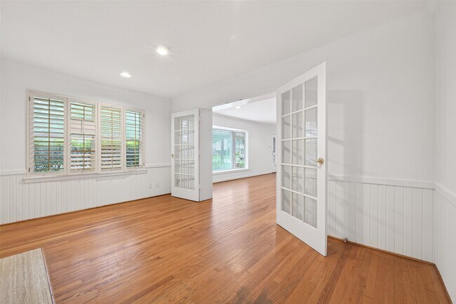 Building Photo - 5643 Piping Rock Ln