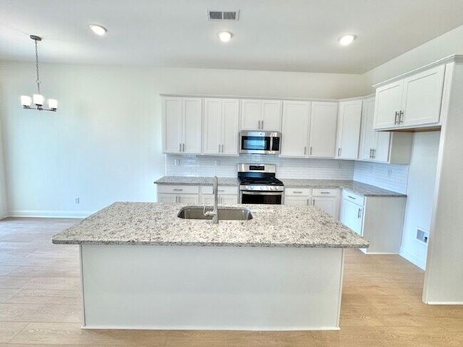 Building Photo - Now Leasing at Cedar Bluff – 4BR Townhomes...