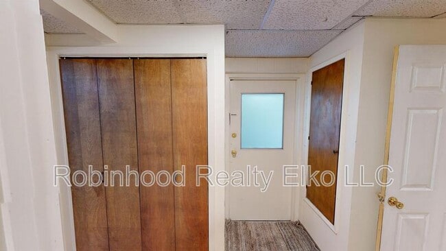 Building Photo - 674 1/2 N. Cedar Street
