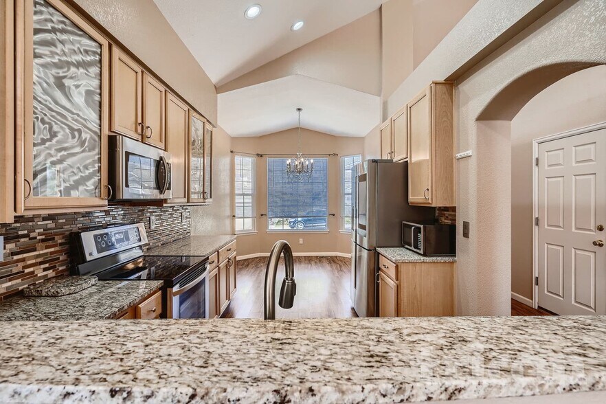 Building Photo - 20430 E Bellewood Pl