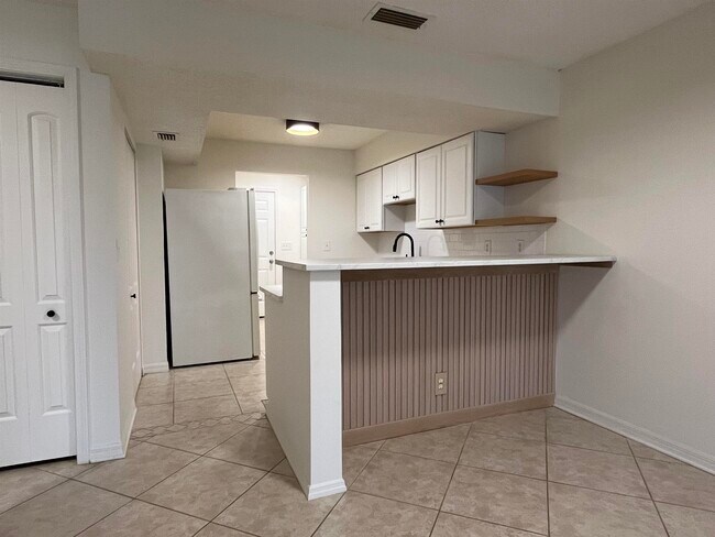 Building Photo - 127 Rio Del Mar St