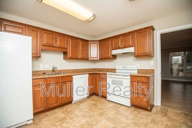 Building Photo - 11719 S Williamsburg Dr