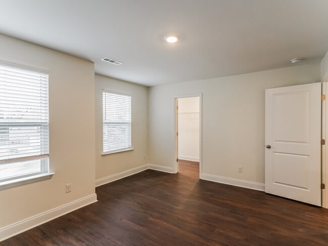 Building Photo - 127 Marin Dr