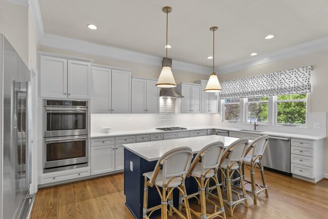 Building Photo - 4039 Cray Dr