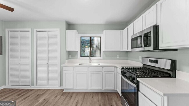 Building Photo - 4383 Mitchell Hill Dr