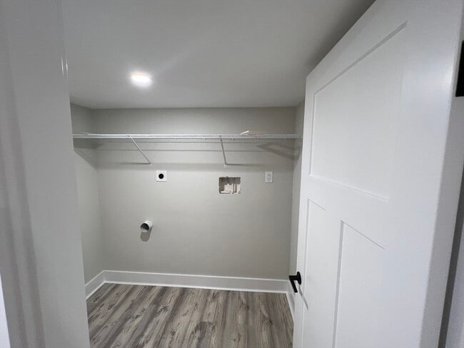 Building Photo - 40 Genetti Cir