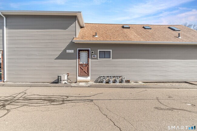 Building Photo - 20 Trolley Cir