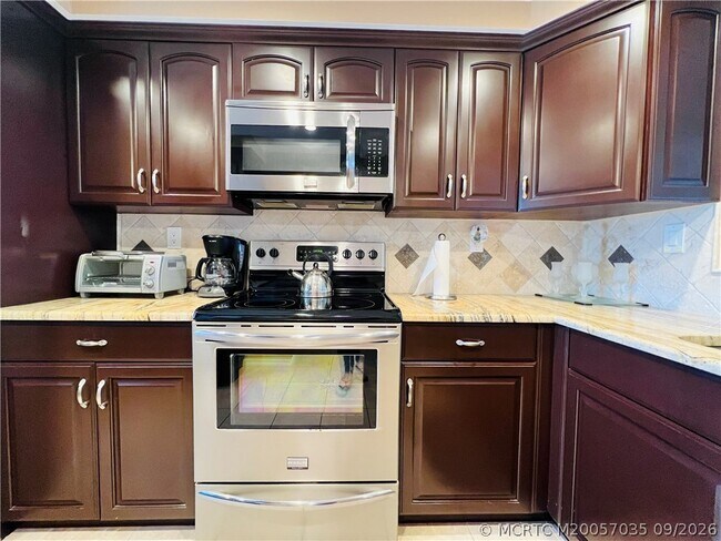 Building Photo - 9400 S Ocean Dr