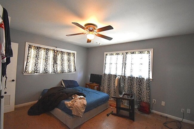 Building Photo - 2802 54th St