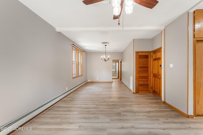 Building Photo - 656 Boulevard