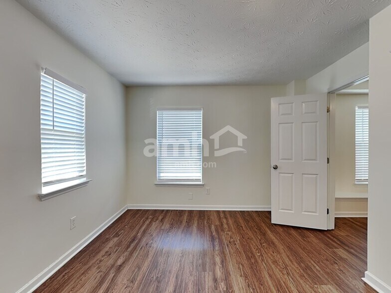 Building Photo - 76 Parkmont Ct