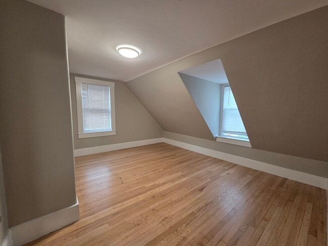 Building Photo - 37 Quincy St