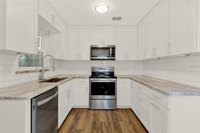 Building Photo - 1179 Seminole St