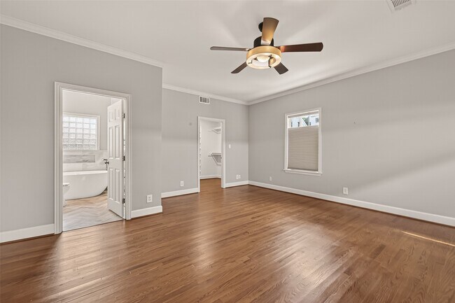 Building Photo - 2405 Southgate Blvd