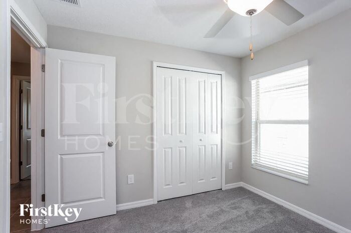 Building Photo - 5050 White Chicory Dr
