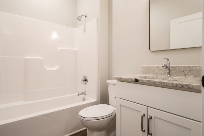 Building Photo - 5729 Willow Creek Ln