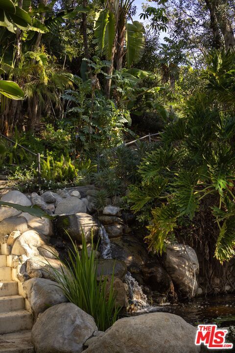 Building Photo - 1427 Kings Rd