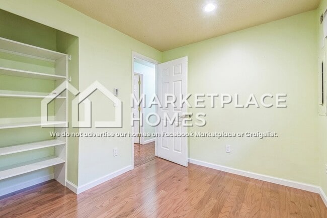 Building Photo - 9425 195th Ave NE