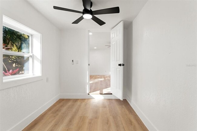 Building Photo - 8719 N Ola Ave