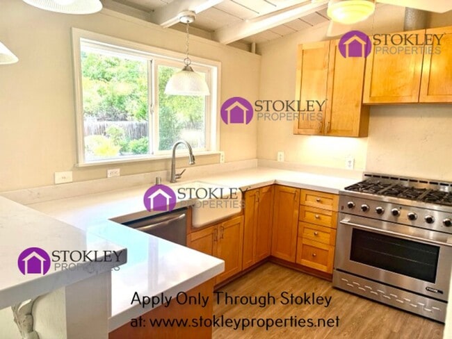 Building Photo - Stokley Properties Presents 1558 1St. Ave....