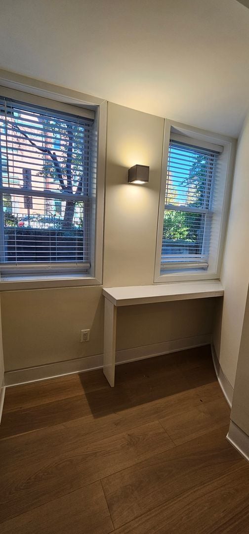 Building Photo - Luxurious 2 Bed 2 Bath Garden Level Condo In Desired Old City II - Dupont Circle