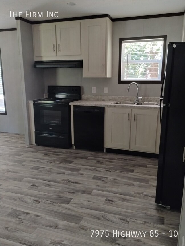 Building Photo - Beautiful new homes