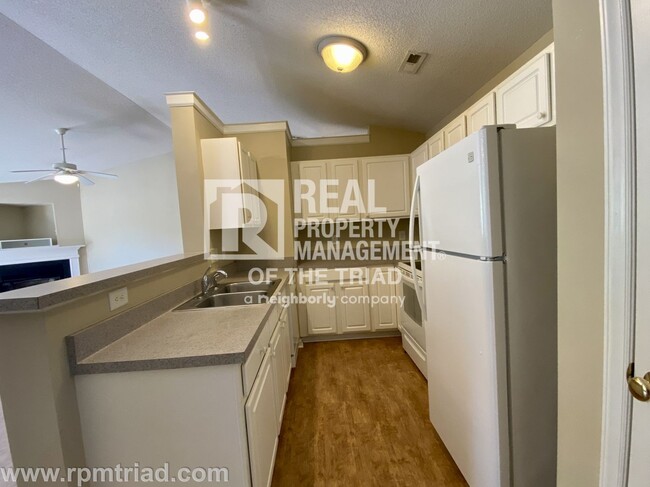 Building Photo - *Move In Special* Deacon Ridge Gated Commu...