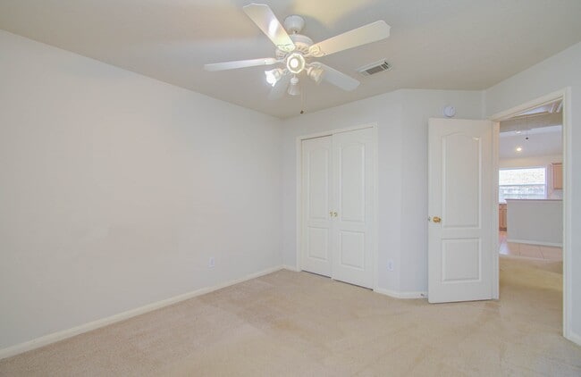 Building Photo - 1519 Mustang Crossing