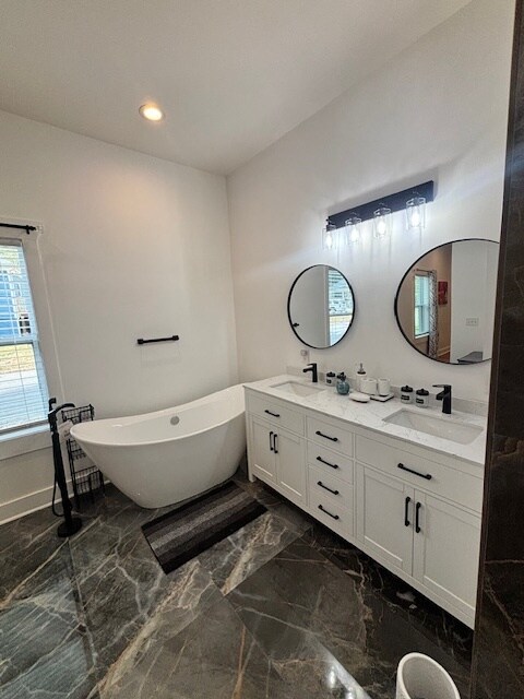 Building Photo - 1369 Bryan Ave