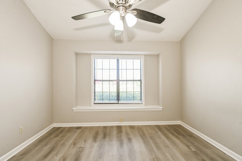 Building Photo - 7786 Hickory Meadow Rd